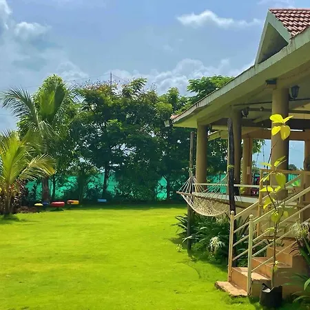 Shangri-La Valley Retreat-3